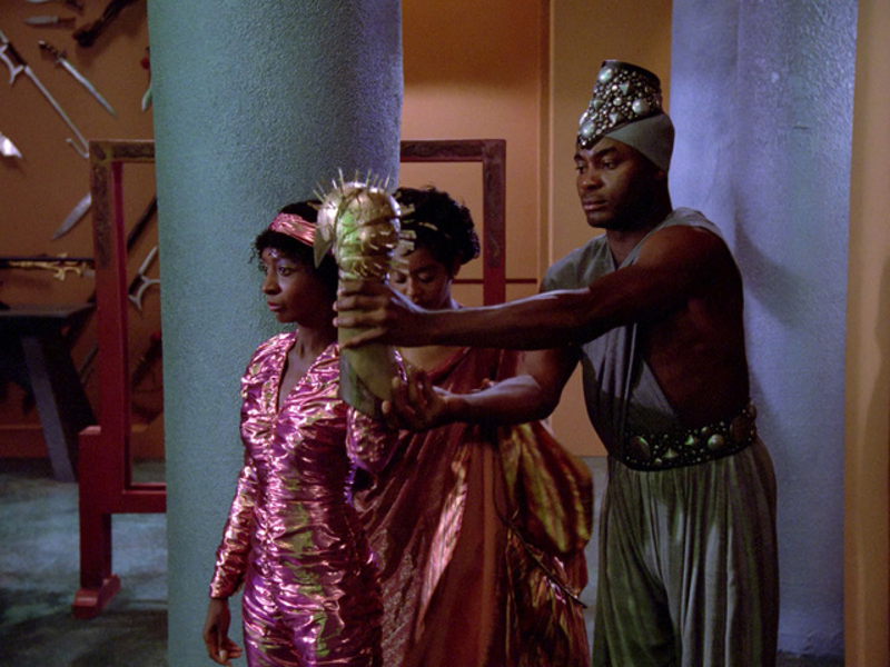 Illustration for article titled Los trajes más locos e increíbles de Star Trek: La nueva generación